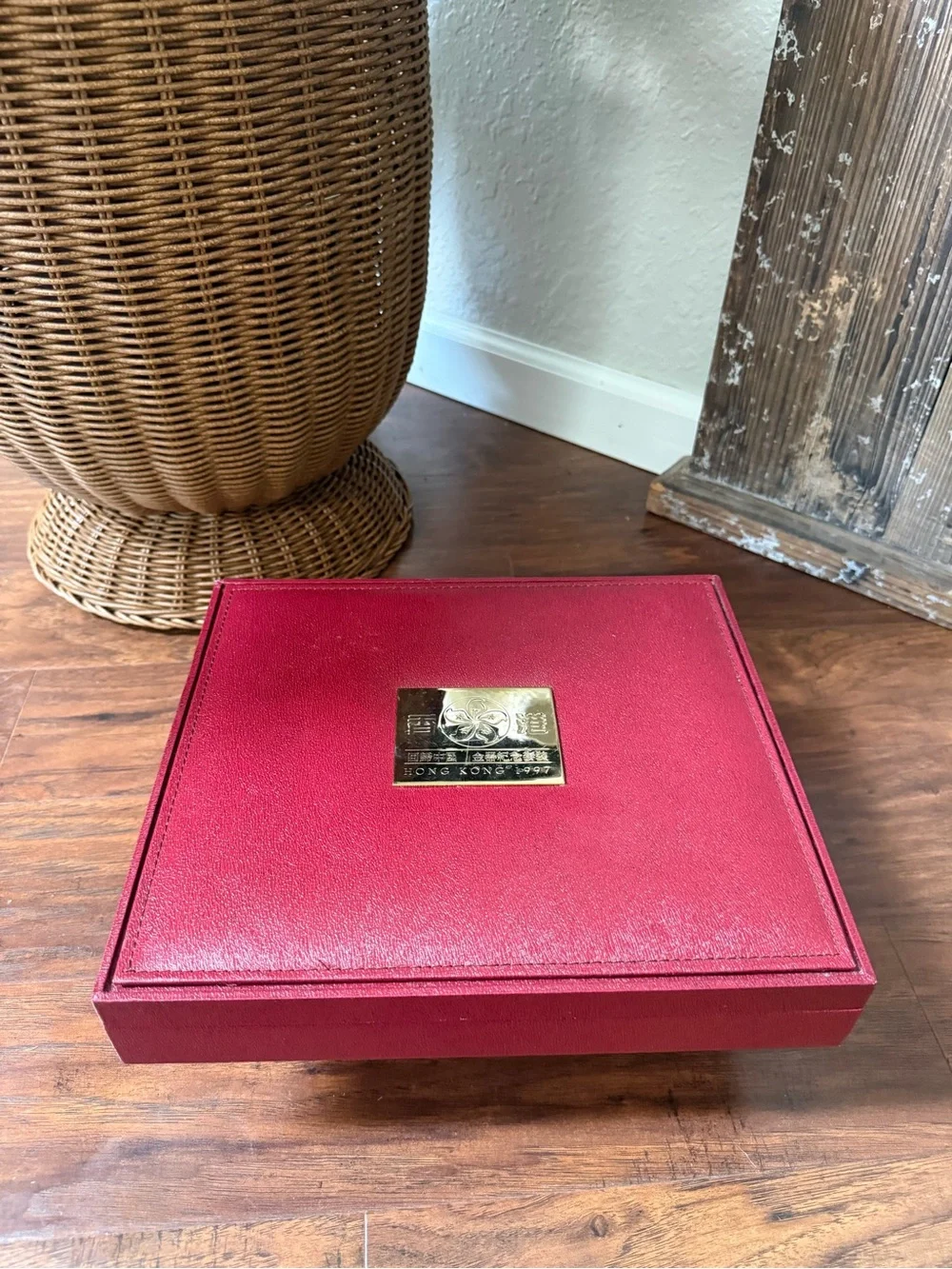 1997 Hong Kong Handover Commemorative Set 24K Gold Plated Haixing Seafood Market